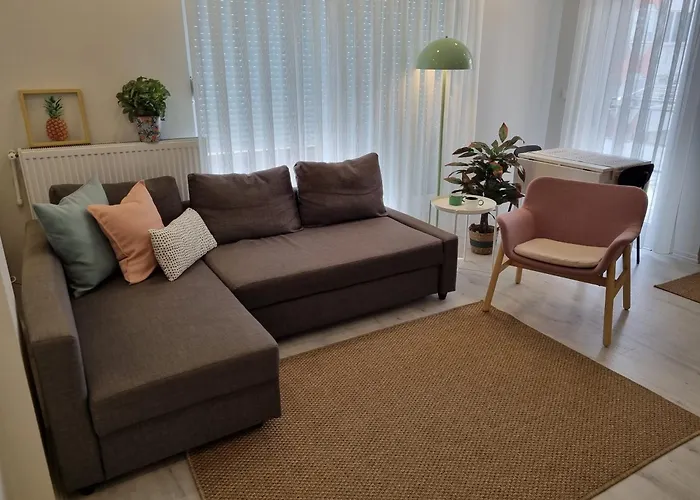 Central Location 2 Bedroom Apt
